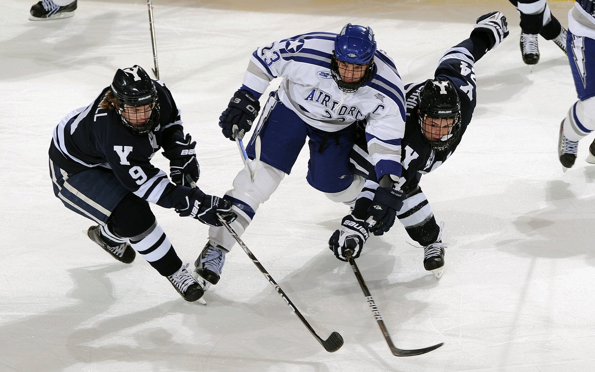 -莱比锡主场逆转不来梅，维尔纳建功，莱比锡 中卫